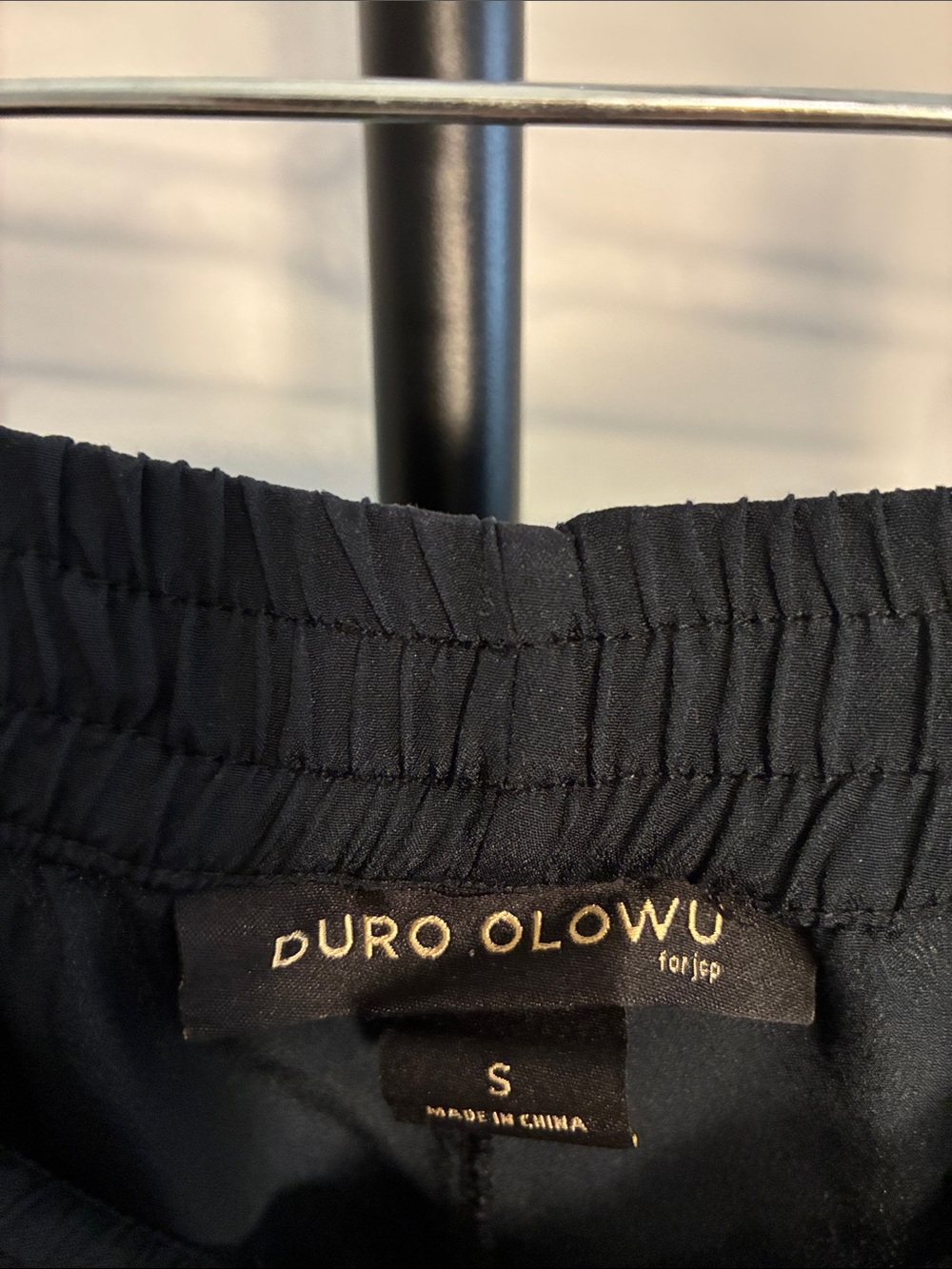 Duro Olowu Cuffed Black Straight-Leg Women's Elastic-Waist Pull On Pants Small - Picture 2 of 3
